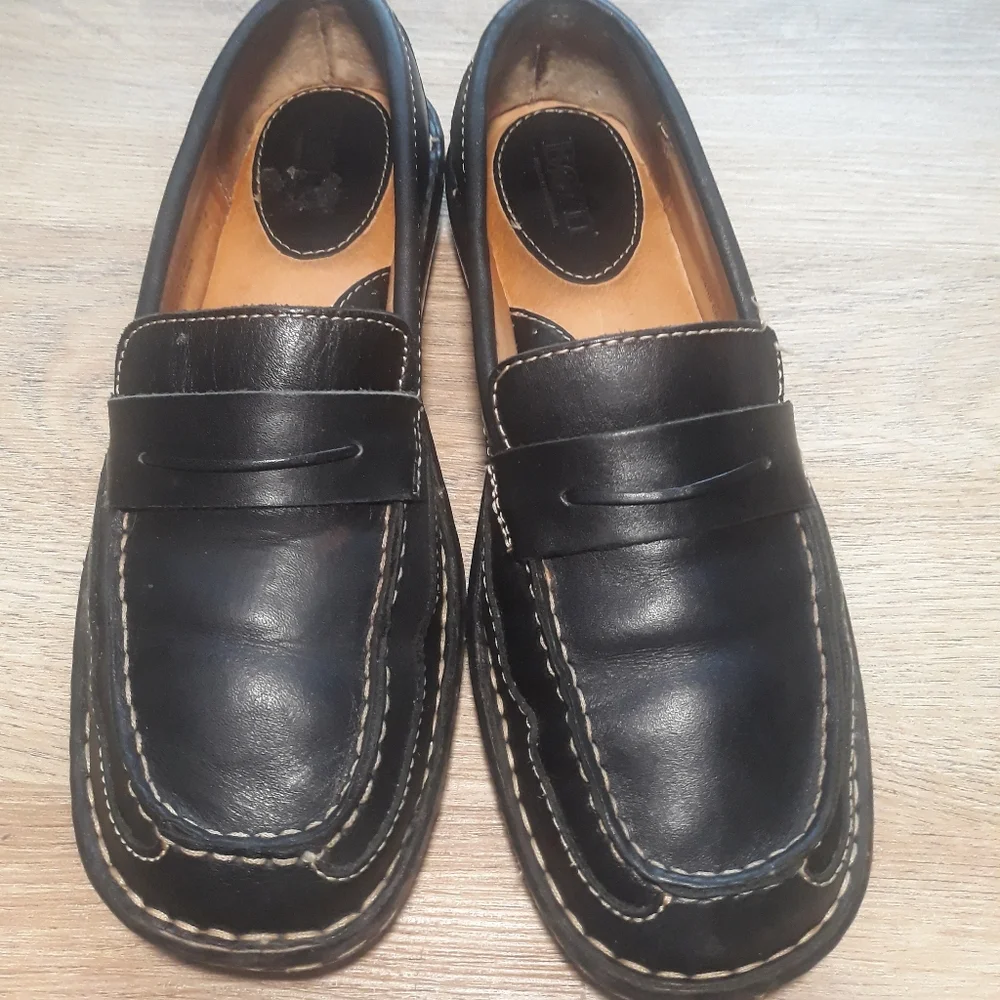 Vintage Born Women's Black Penny Loafers / Size 7.5 Square Toe Slip On Shoes